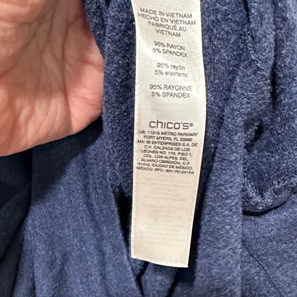 Chico’s Size 3 Navy Cowl Neck Long Sleeve Top - Picture 5 of 8